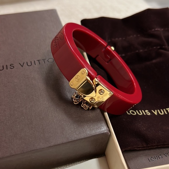 LOUIS VUITTON Monogram Lock Me Bracelet 19 198658